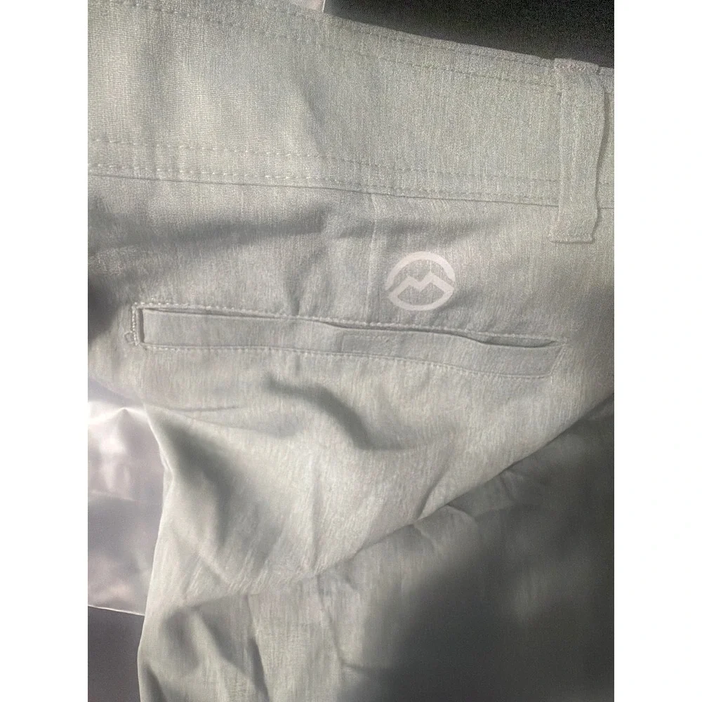 Magellan Outdoors Aransas Pass Hybrid Shorts Mens 44 Monument Heather Grey Fish